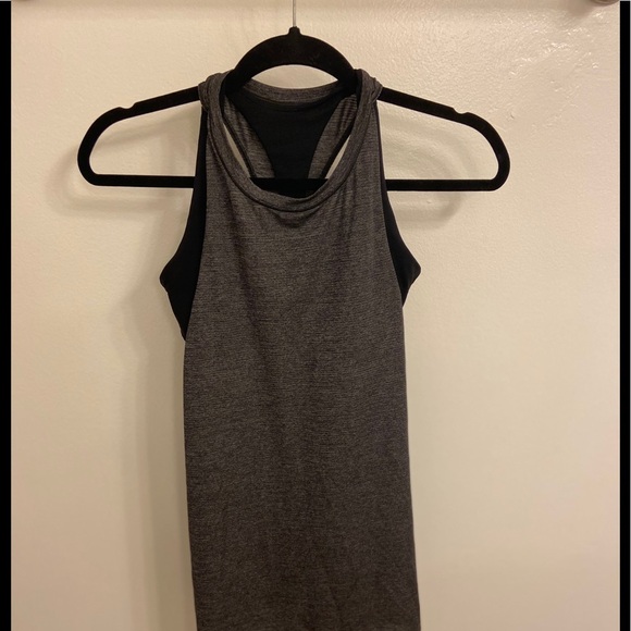 Lululemon Extra Mile Tank size 4 - Picture 4 of 7